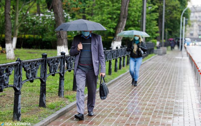 Дожди, грозы и потепление до +18: какой будет погода в Украине сегодня