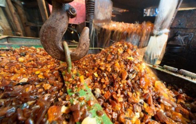 Мінекології пропонує відновити території видобутку бурштину за рахунок підприємців