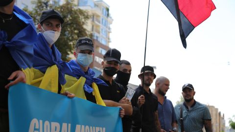 У Києві продовжуються акції протесту через роботу Globalmoney: що відомо