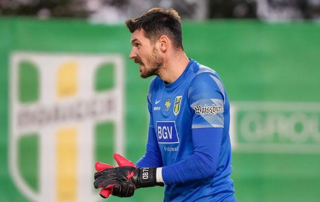 Шовковский и бывший конкурент получили награды тура Премьер-лиги