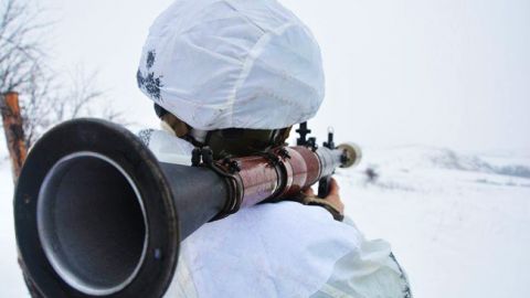 На Донбассе боевики за день два раза обстреляли позиции ООС