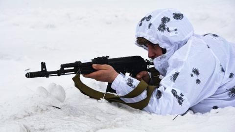 Удень бойовики продовжили обстріли на Донбасі, поранено військового
