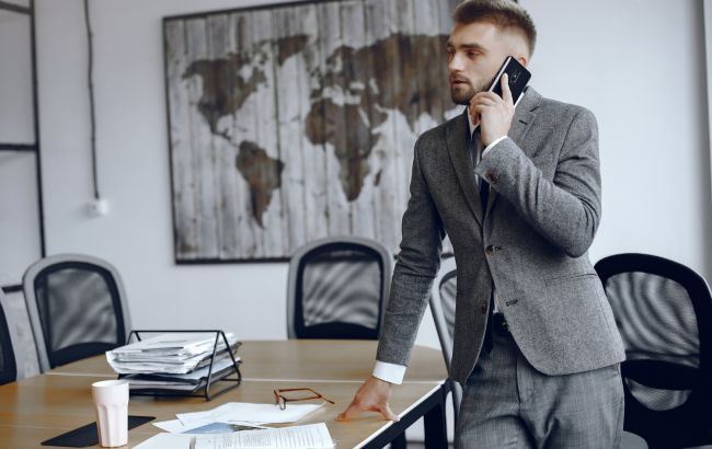 Заработок от 100 тысяч гривен. Кому в Украине предлагают самые высокие зарплаты: обзор вакансий