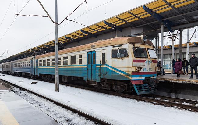 "Такого ада я еще не видел": пассажиров ужаснуло состояние украинской электрички (фото)