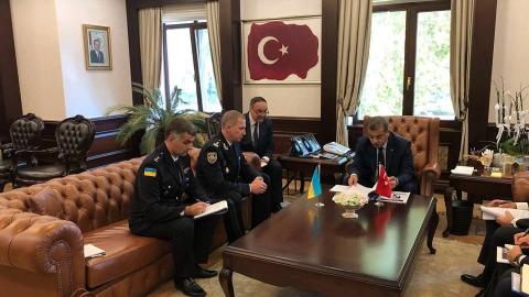 Украина предложила Турции создать орган для борьбы с "ворами в законе"
