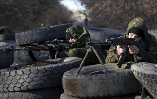 Боевики с вечера 44 раза обстреляли позиции сил АТО, - штаб
