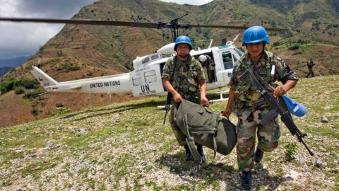 Вблизи курортного Шарм-эль-Шейха разбился вертолет с миротворцами