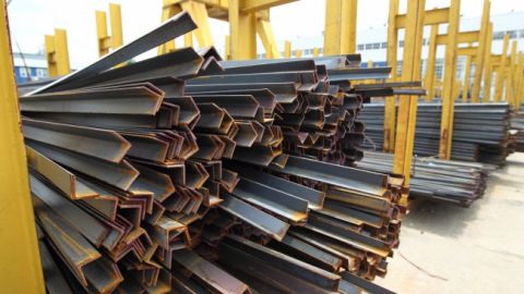 Промпроизводство выросло после четырех месяцев падения