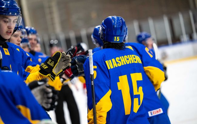 Украинская молодежка разгромила Эстонию на хоккейном чемпионате мира