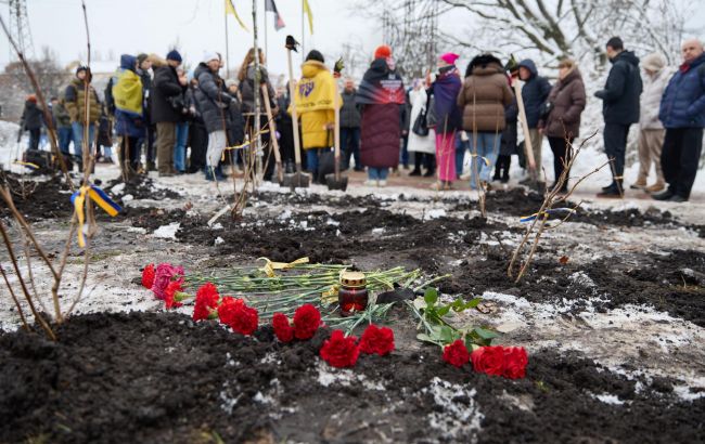 В столице заложили аллею памяти "азовцев", убитых россиянами в Еленовке