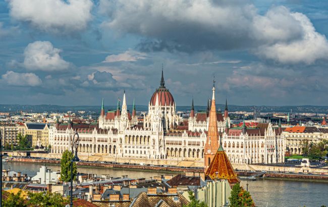 Одна из европейских столиц продлевает бесплатный проезд для украинцев: детали