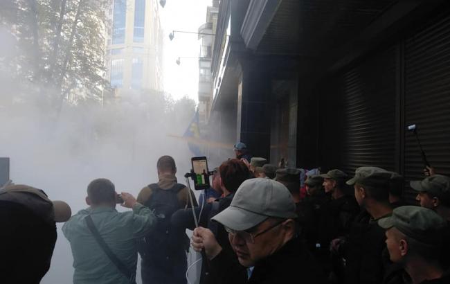 Активісти під ГПУ протестують з вимогою відставки заступника генпрокурора