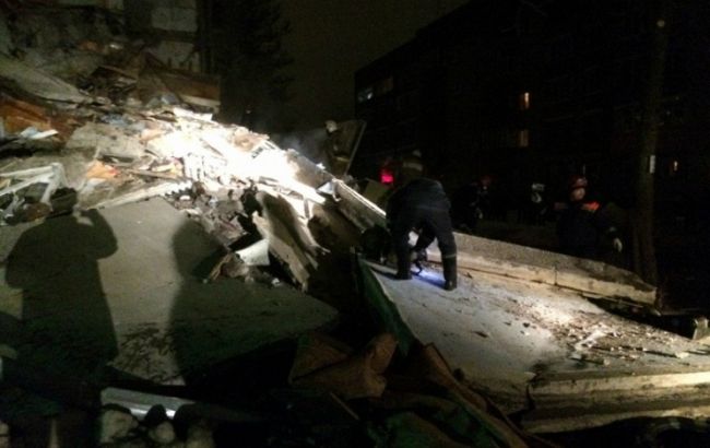 В результате обрушения подъезда дома в Ярославле погибли 4 человека