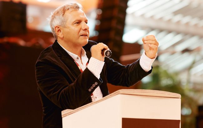 У Зеленского назвали сумму, необходимую для восстановления Донбасса