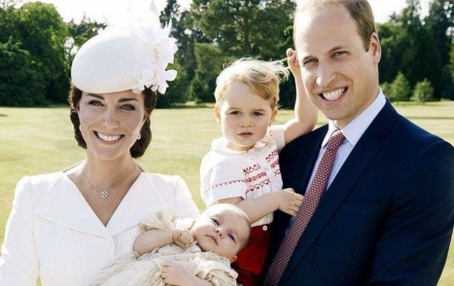 Дуже подорослішав: у Британії відзначають перший ювілей принца Джорджа (фото)