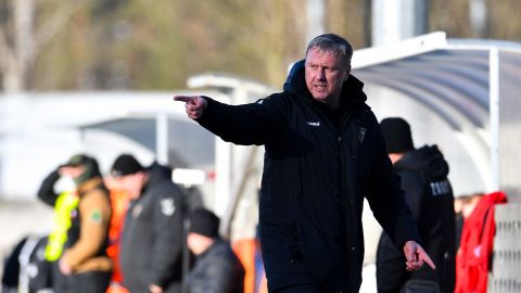 Скандальний екс-тренер "Динамо" залишився без роботи після бійки з фанатами