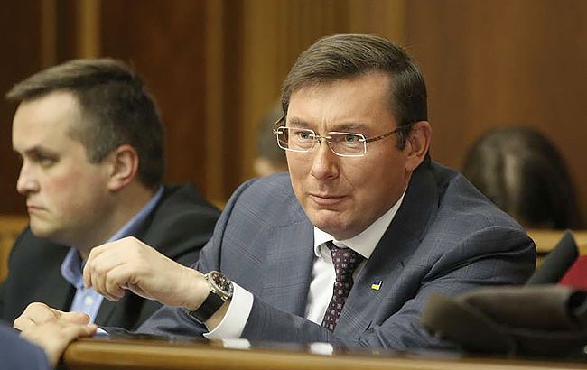 По результатам совещания Совета прокуроров Луценко уволил семь подчиненных