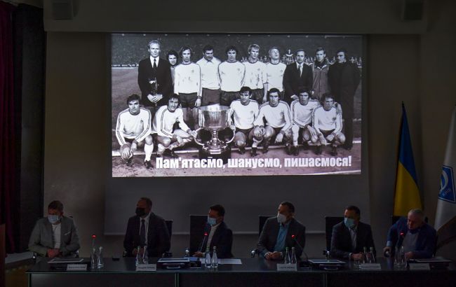 Зеленський зустрівся з ветеранами київського "Динамо"