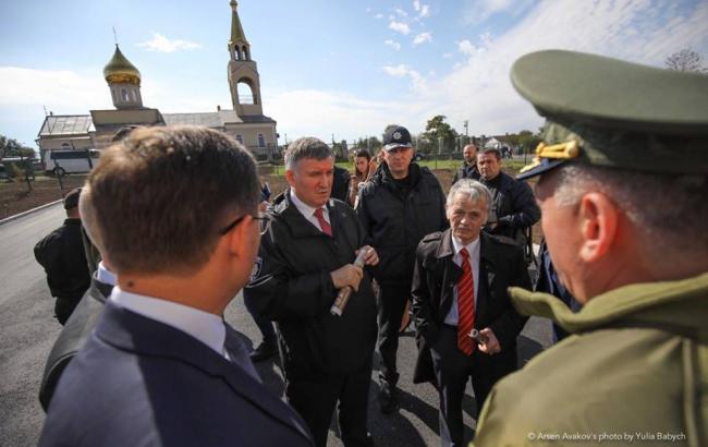 У Маріуполі розташується один із центрів авіації МВС, - Аваков