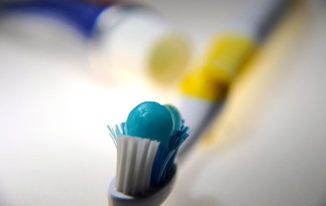 Деякі зубні пасти можуть вбити коронавірус за 2 хвилини: вчені розкрили секрет