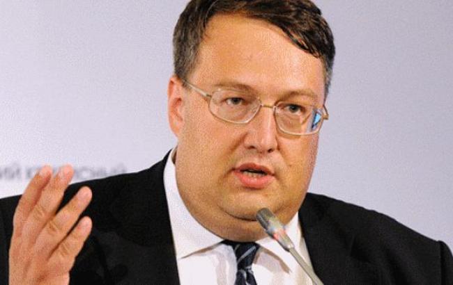 Капітана харківської міліції звільнили за георгіївську стрічку у привітанні з 23 лютого, - нардеп