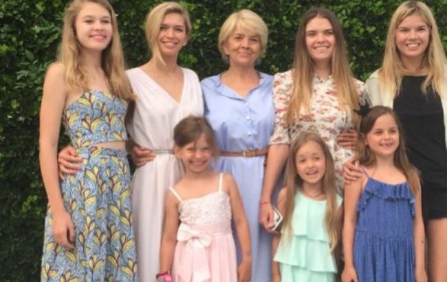 У Веры Брежневой, как оказалось, есть четвертая сестра