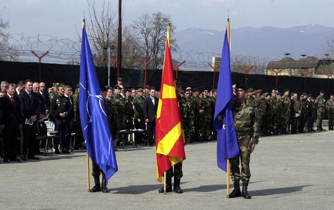 НАТО і Македонія почали офіційні переговори про вступ
