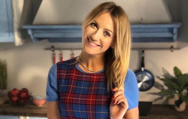 Длинноногая Леся Никитюк поплавала в Египте с дельфинами