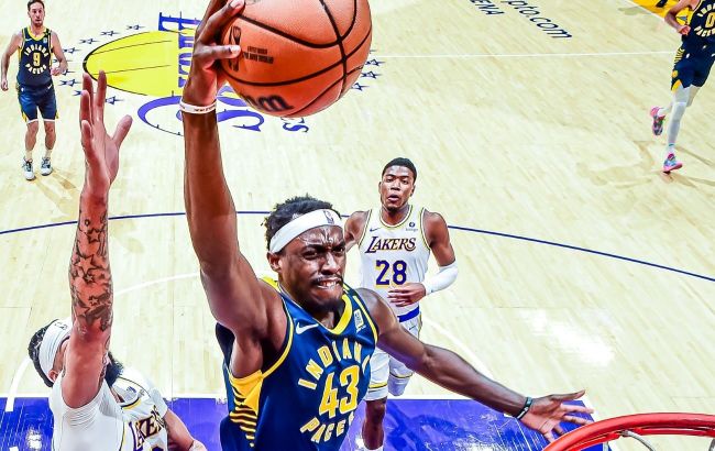 Сміливий прохід форварда "Індіани" зі слемданком через дует "Лейкерс": момент дня в НБА