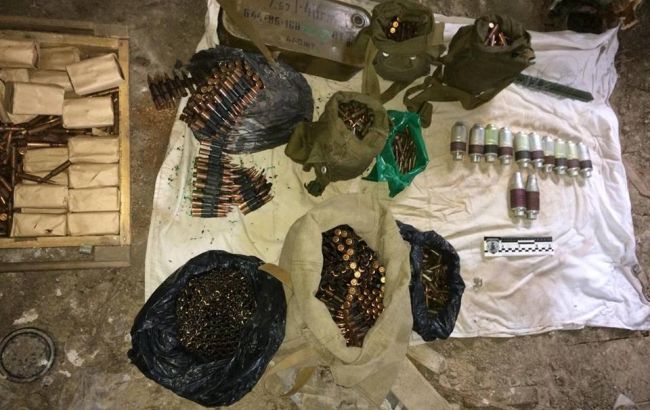 На Донбассе вблизи линии разграничения обнаружен тайник с боеприпасами