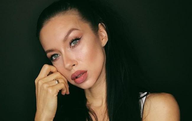 Как Снежная Королева: жена Ступки сразила красотой в новом фотосете