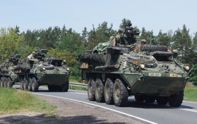 БТРи Stryker та нові ракети для HIMARS: що відомо про зброю, яку може отримати Україна