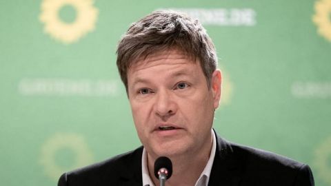 У Німеччині лідер "Зелених" виступив за постачання зброї Україні