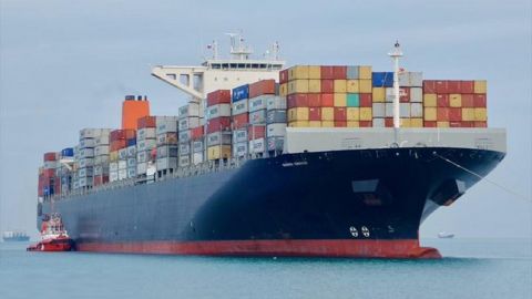 В Суэцком канале сняли с мели судно Maersk Emerald: у него заглох двигатель