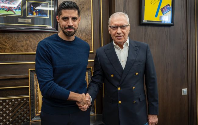 Амбициозный дебютант УПЛ вернул в чемпионат менеджера-иностранца