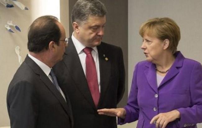 Порошенко, Меркель і Олланд вважають за необхідне якнайшвидше проведення тристоронньої зустрічі контактної групи