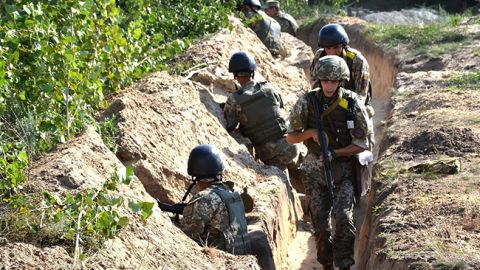 Беспилотник боевиков сбросил гранату на подразделения ООС, есть раненый