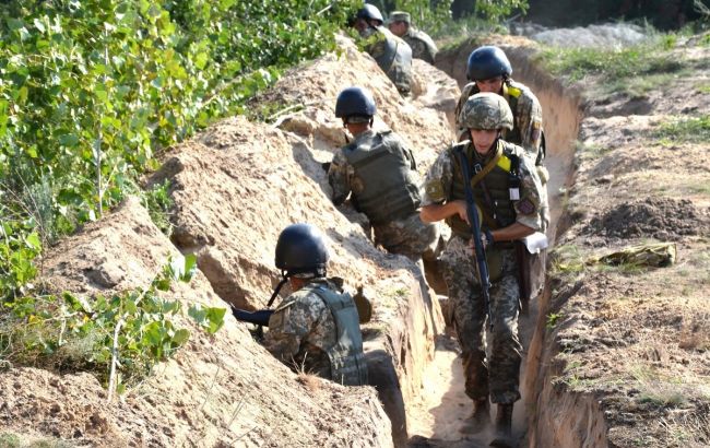 На Донбассе боевики 11 раз нарушили "тишину", погибли двое военных