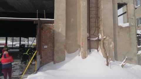 Во Львове обрушилось здание, под завалами погиб мужчина