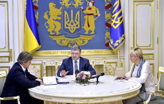 Порошенко назвал объем ЗВР Украины после зачисления средств экс-чиновников Януковича