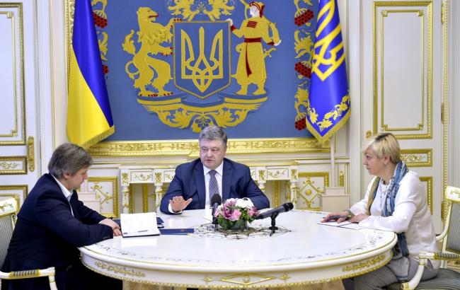 Порошенко назвав обсяг ЗВР України після зарахування коштів екс-чиновників Януковича