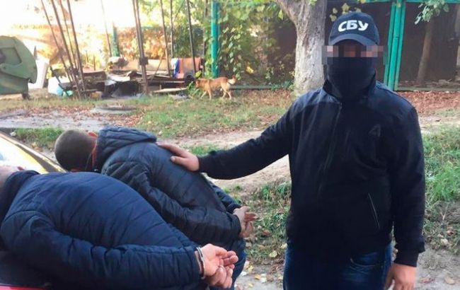 СБУ разоблачила экс-инспектора полиции охраны Киевской области на незаконной продаже боеприпасов