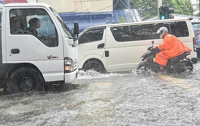 На Филиппинах из-за урагана эвакуировали более 10 тыс. людей
