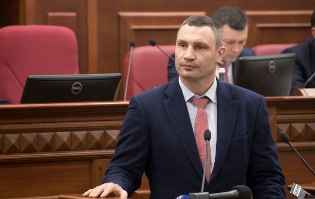 Кличко: у Києві триває заміна старих в’їзних знаків в місто на нові