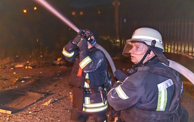 Ночной обстрел Харькова: за три часа более 20 ударов, пострадали спасатели