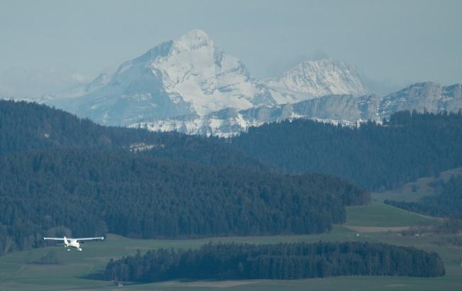 У швейцарських Альпах розбився легкомоторний літак, загинули 4 людей