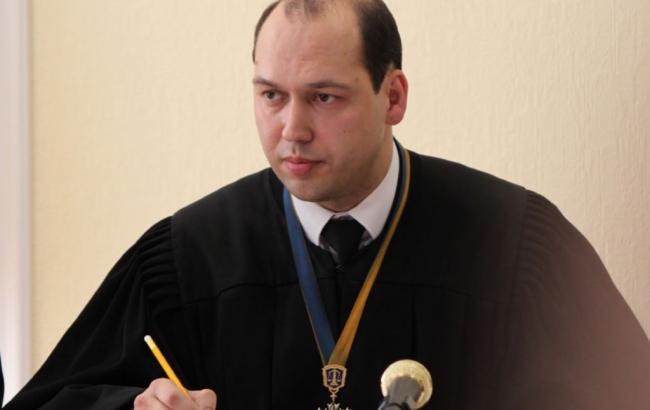 ВККСУ продлила срок отстранения судьи Вовка на месяц