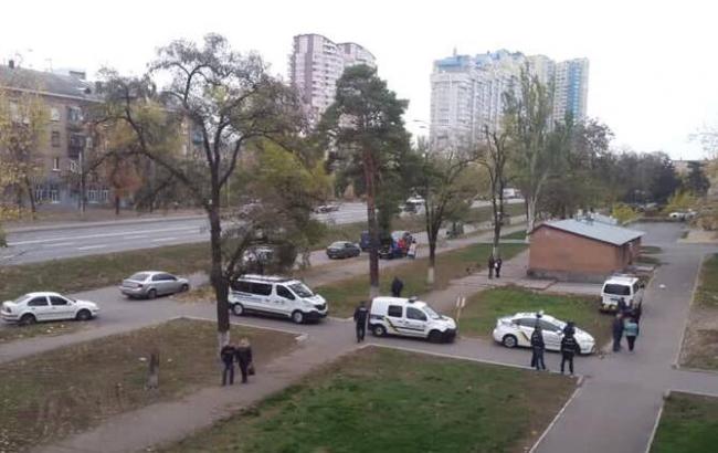 У Києві на Харківському шосе виявили тіло чоловіка