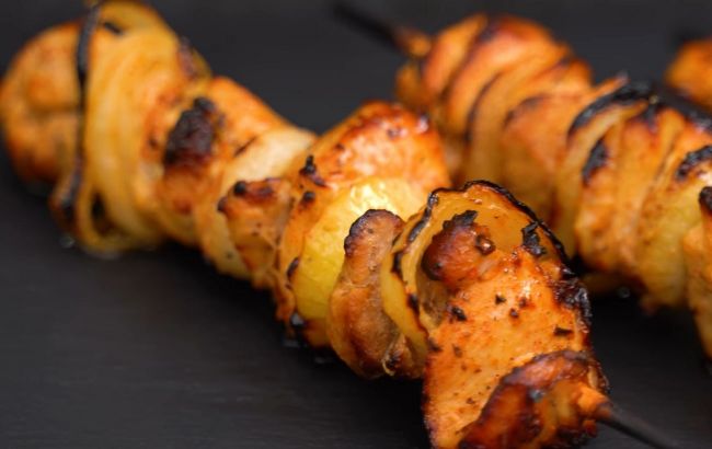 Курица в духовке "как шашлык": готовим недорого и очень вкусно