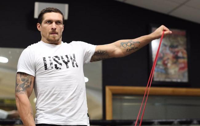 Усик і Беллью провели відкрите тренування в Манчестері